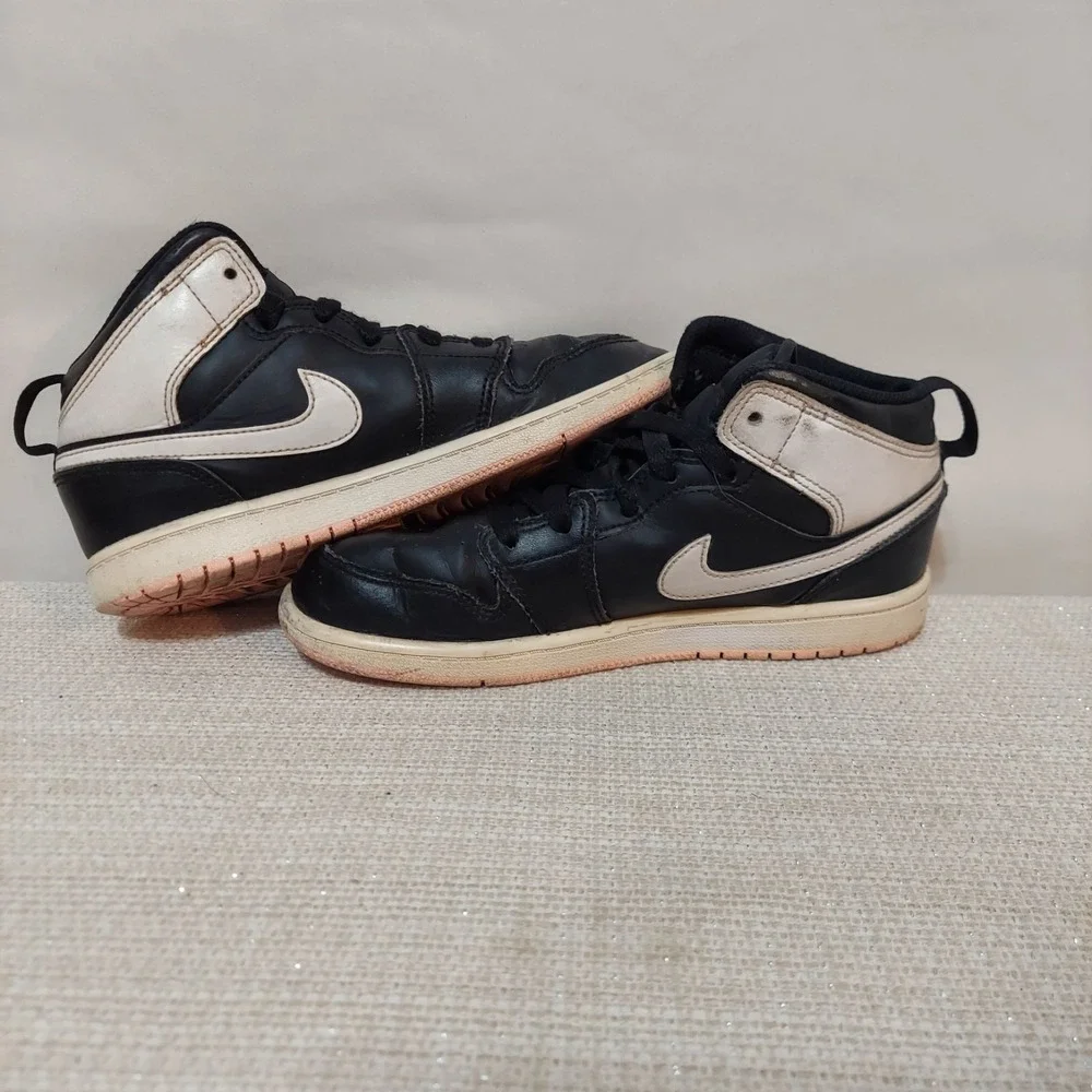 Nike Air Jordan 1 Mid 640737-061 Black‎ Pink Basketball Shoes Sneakers Size 3Y